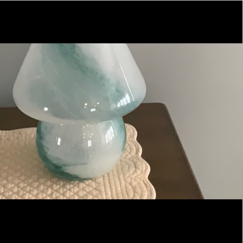 Turquoise and White Swirl Glass Candle  Lamp New - Picture 2 of 5